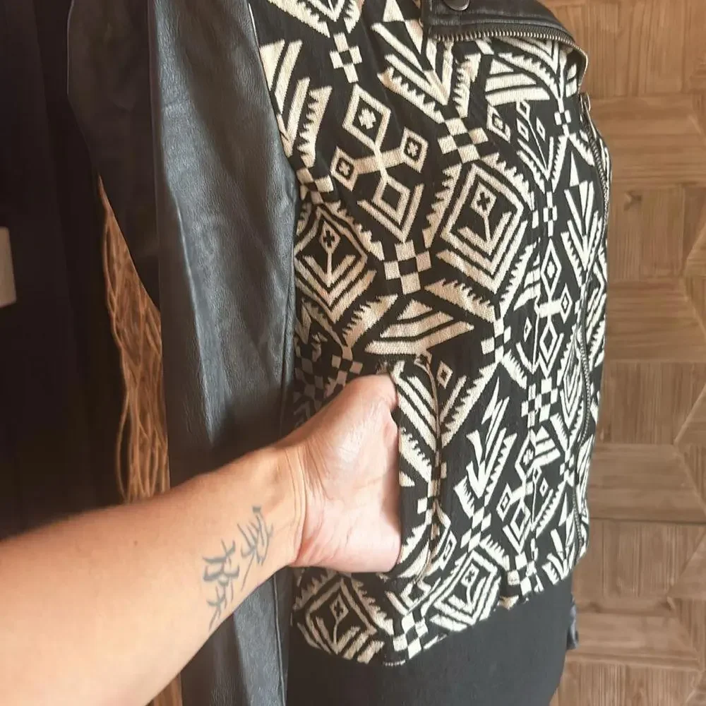 Blu Pepper Womens Moto Jacket Small Black White Aztec Print Bohochic - Picture 3 of 9